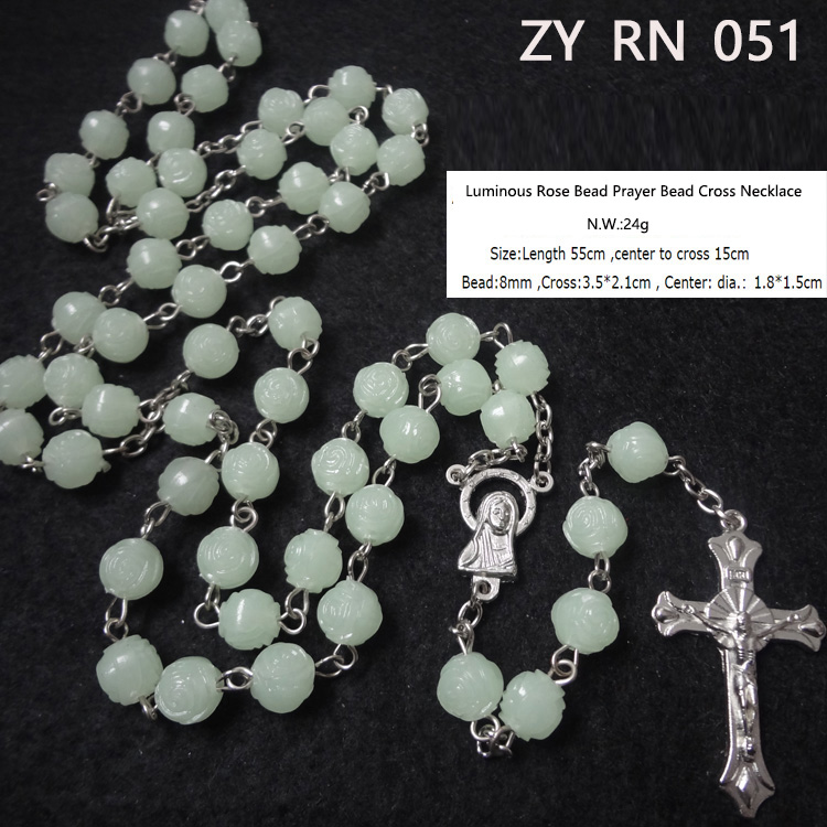 Luminous cross necklace 